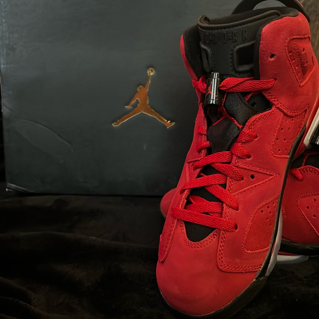 Jordan 6 Toro Bravo, Size 6.5y, Red/Black Never Used